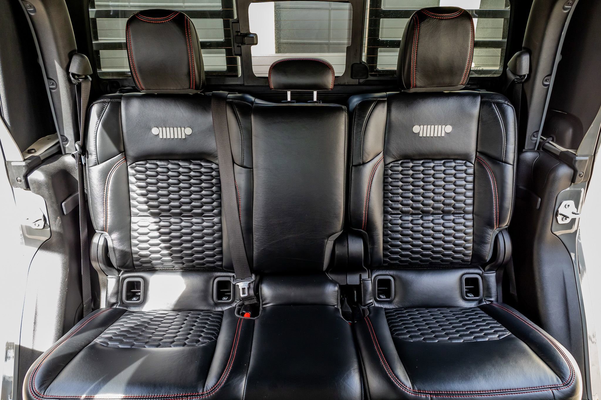 Used 2022 Jeep Gladiator Rubicon w/ LED Lighting Group image 34