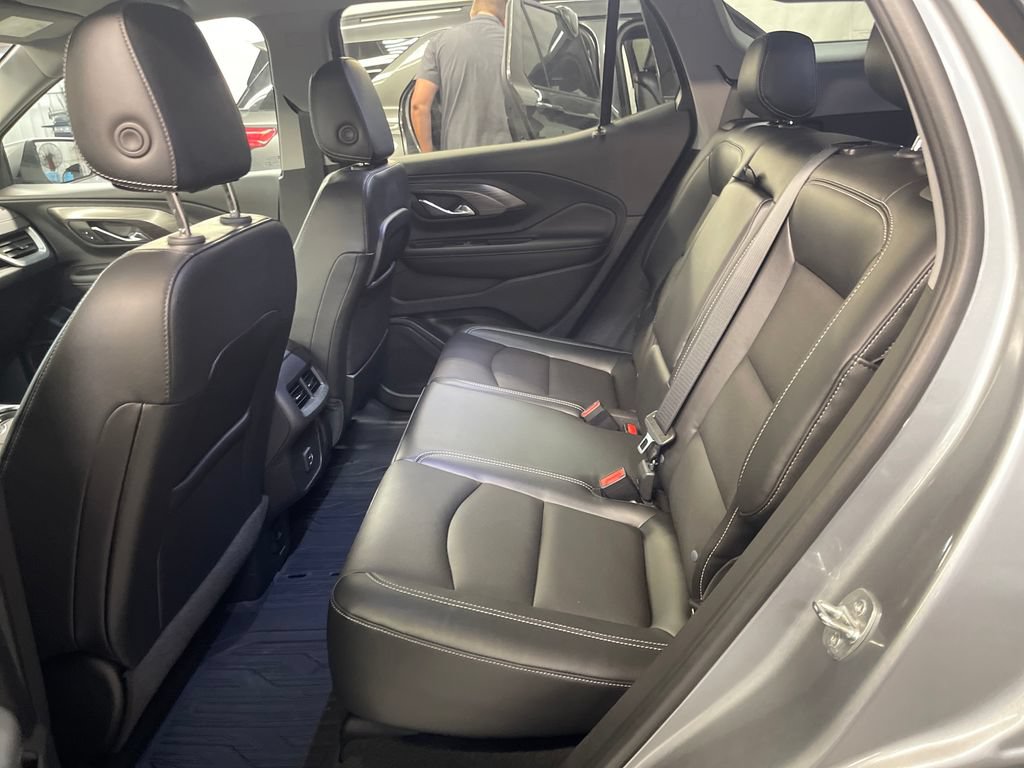 Used 2023 GMC Terrain SLT w/ LPO, Floor Liner Package AWD/4WD image 21