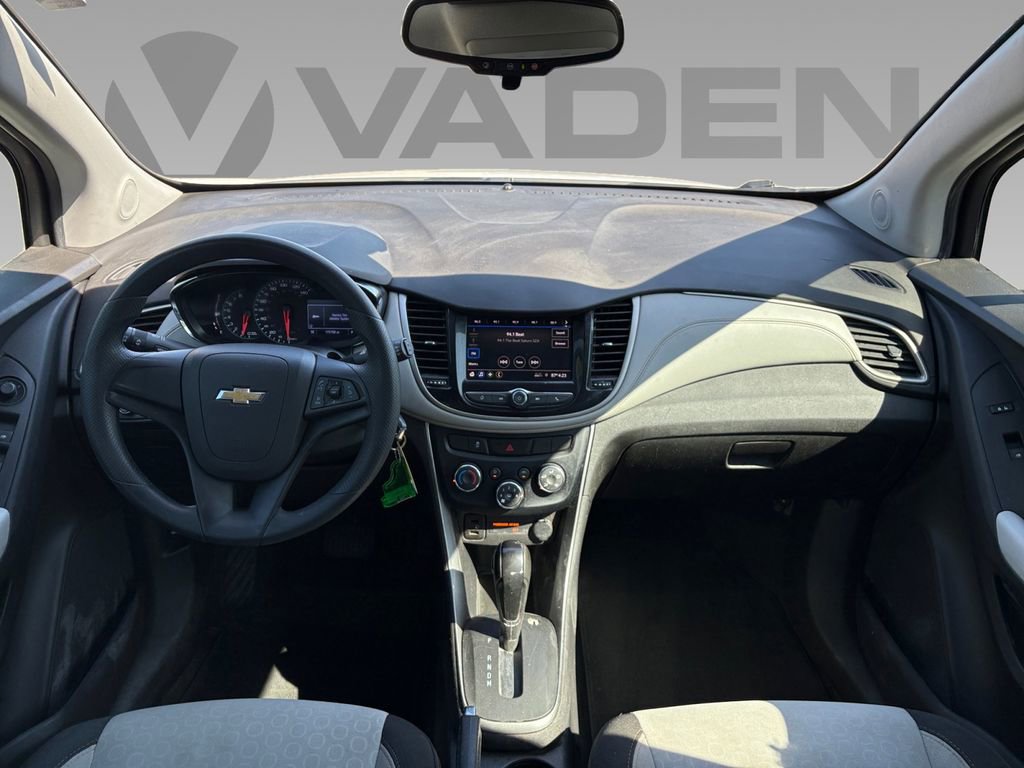 Used 2020 Chevrolet Trax LS image 2