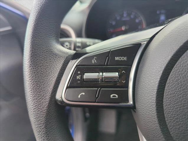 Used 2020 Kia Forte LXS FWD image 11