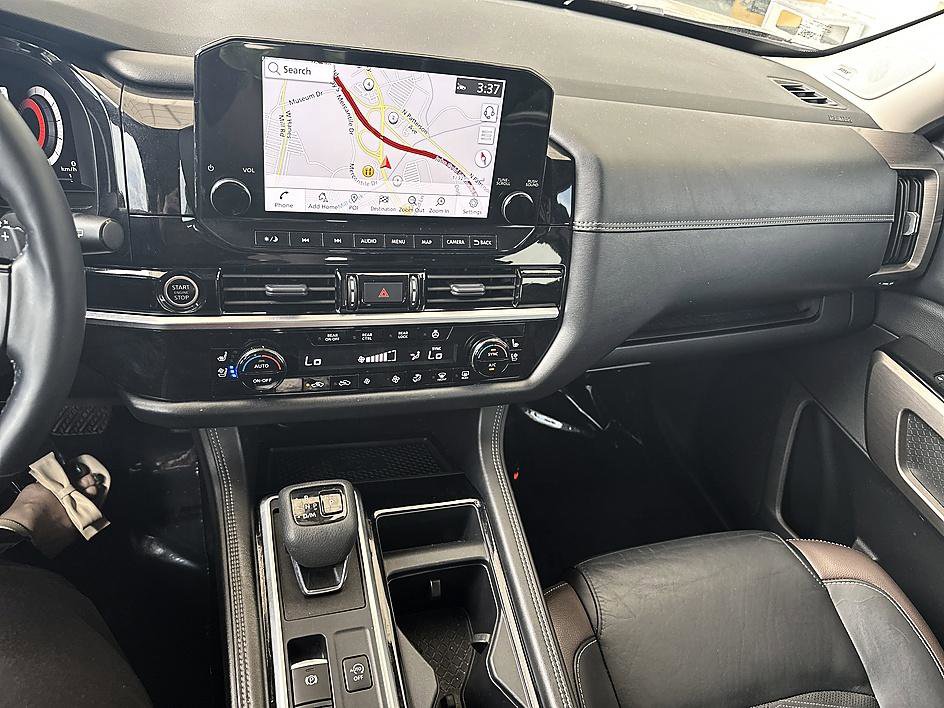 Certified 2023 Nissan Pathfinder Platinum AWD/4WD image 16