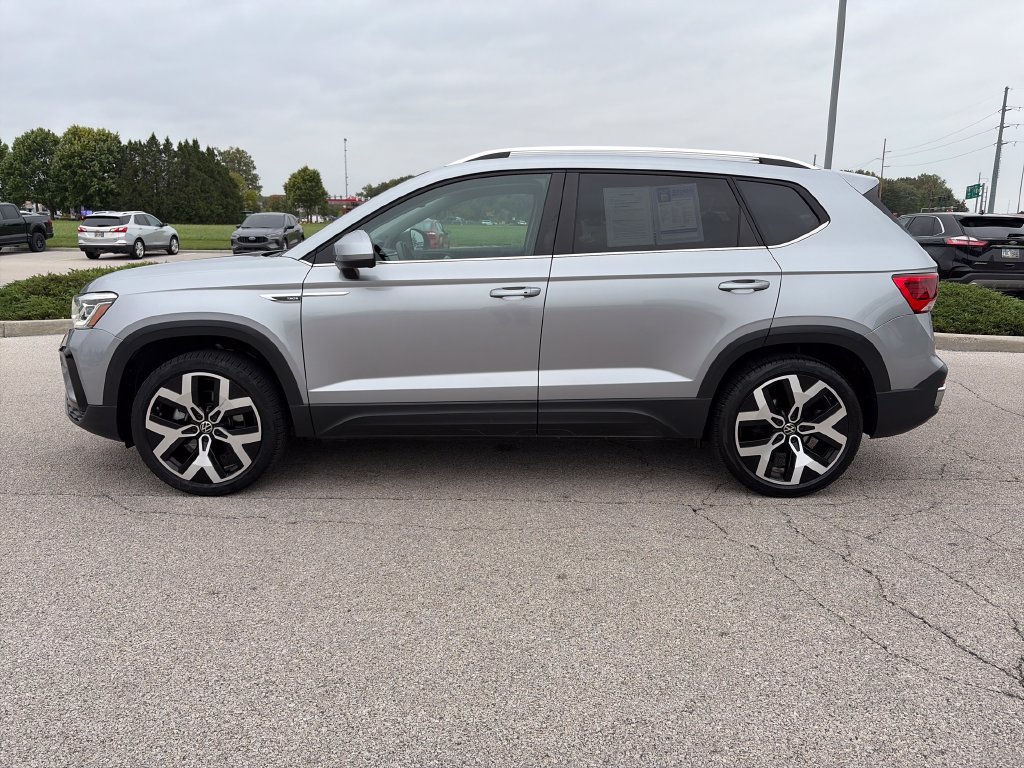 Used 2023 Volkswagen Taos SEL AWD/4WD image 4