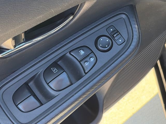 Used 2021 Nissan Versa SV image 18