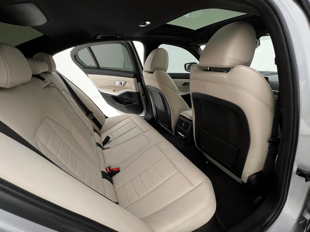 Used 2019 BMW 330i xDrive Sedan w/ Driving Assistance Package AWD/4WD image 14