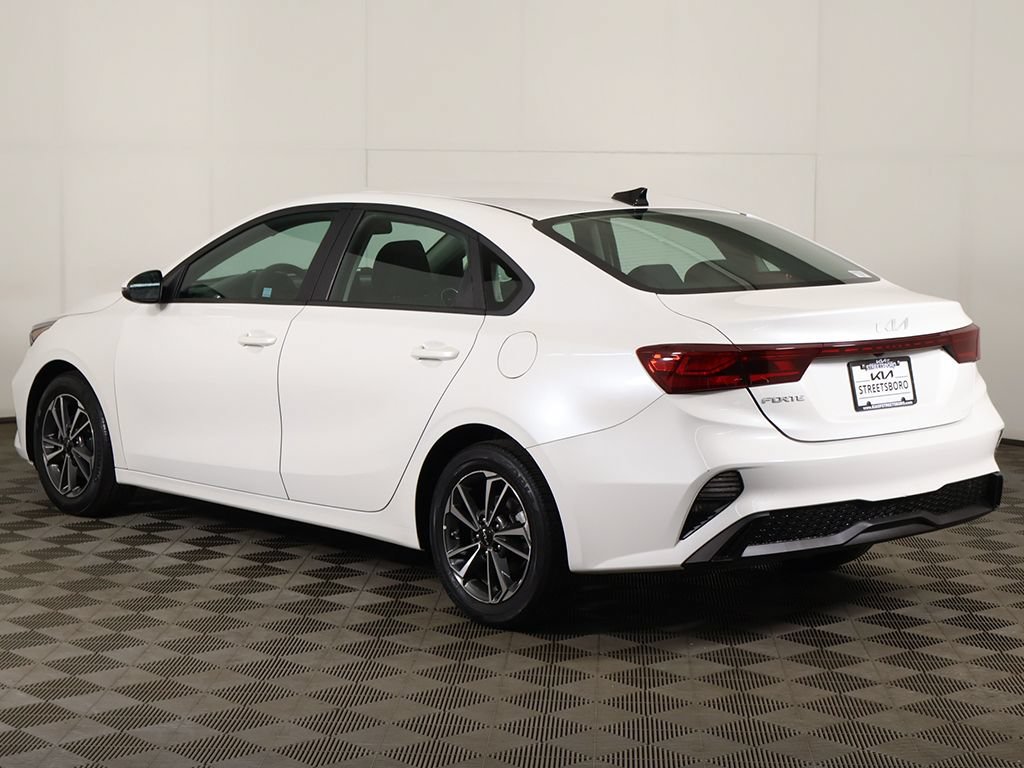 Used 2022 Kia Forte LXS w/ LXS Technology Package FWD image 11