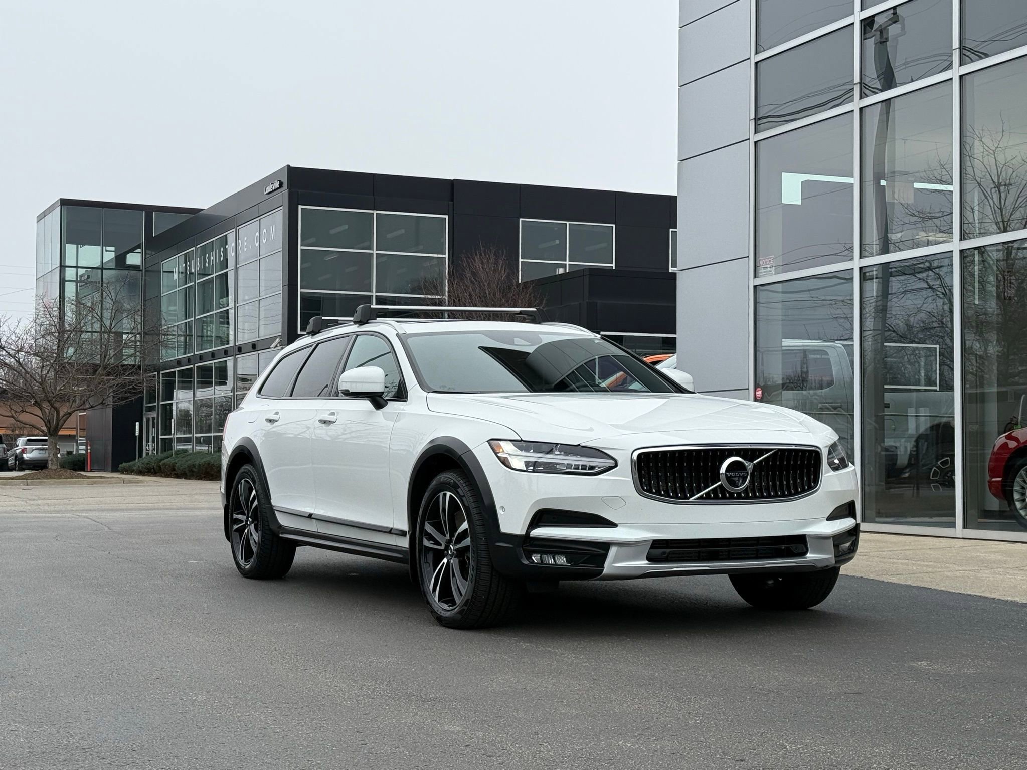Used 2018 Volvo V90 T5 Cross Country w/ Convenience Package image 19