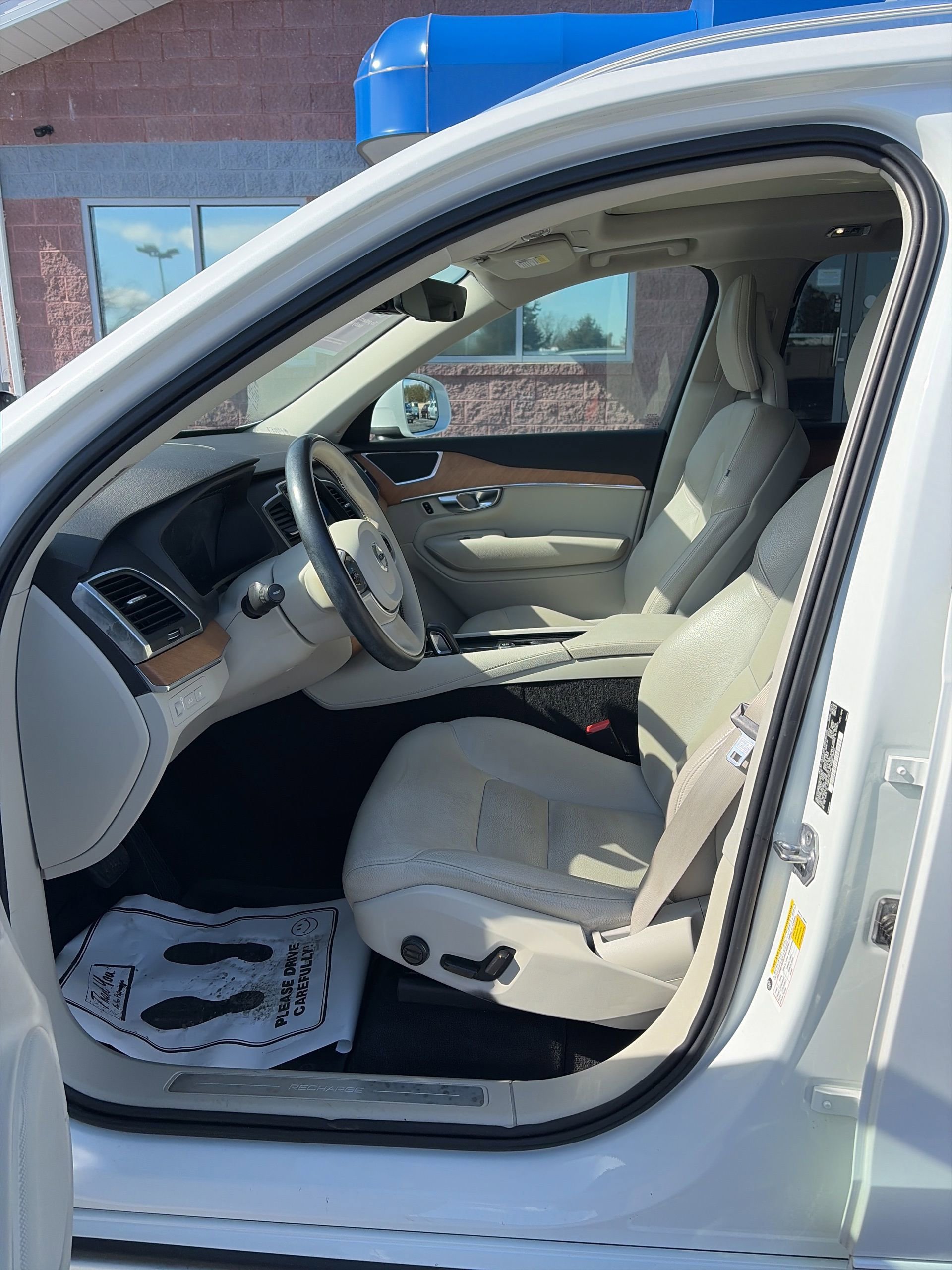 Used 2021 Volvo XC90 T8 Inscription Expression AWD/4WD image 10