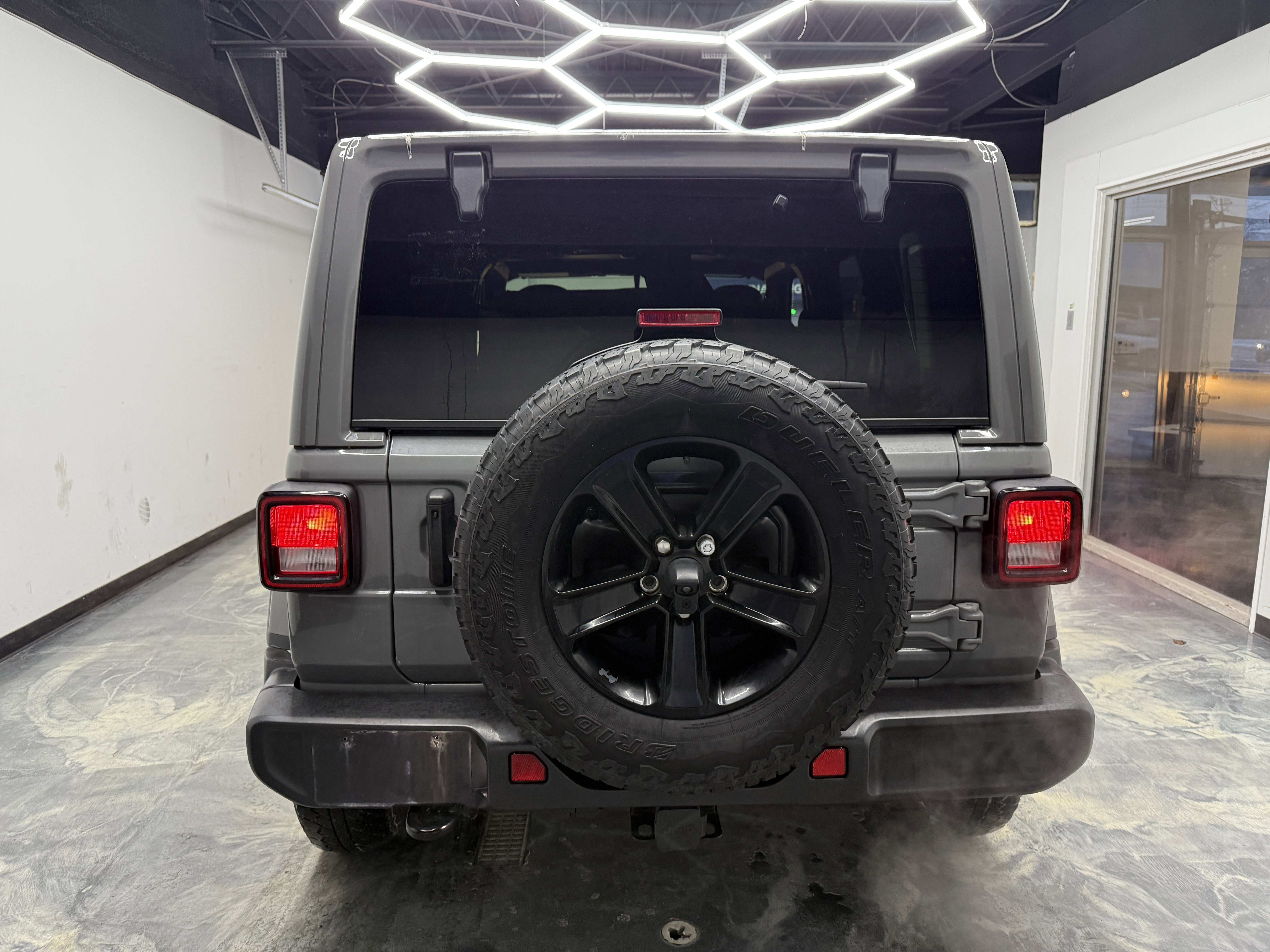 Used 2021 Jeep Wrangler Unlimited Sahara image 4