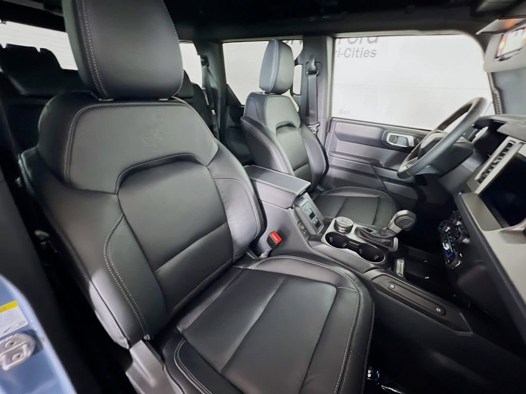 New 2025 Ford Bronco Outer Banks image 17
