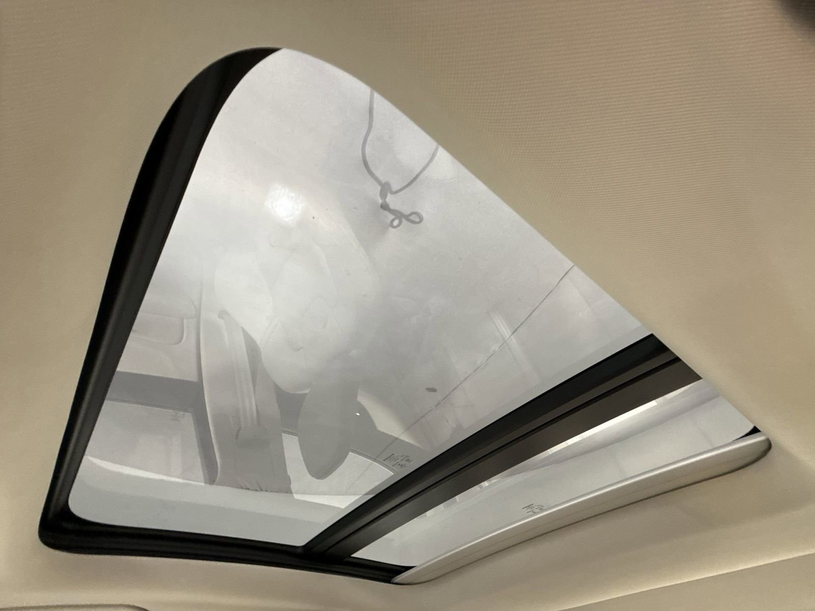 Used 2021 Volvo S60 T8 R-Design Expression image 27