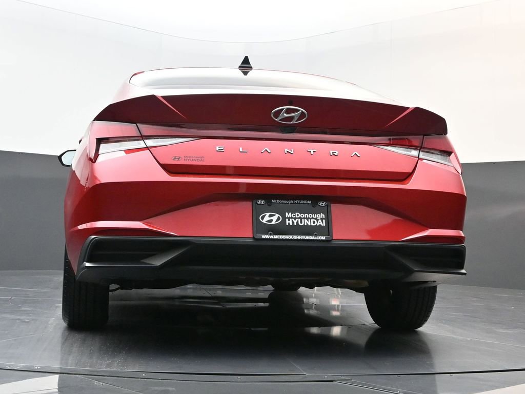 Certified 2023 Hyundai Elantra SEL w/ Preferred Accessory Package image 24