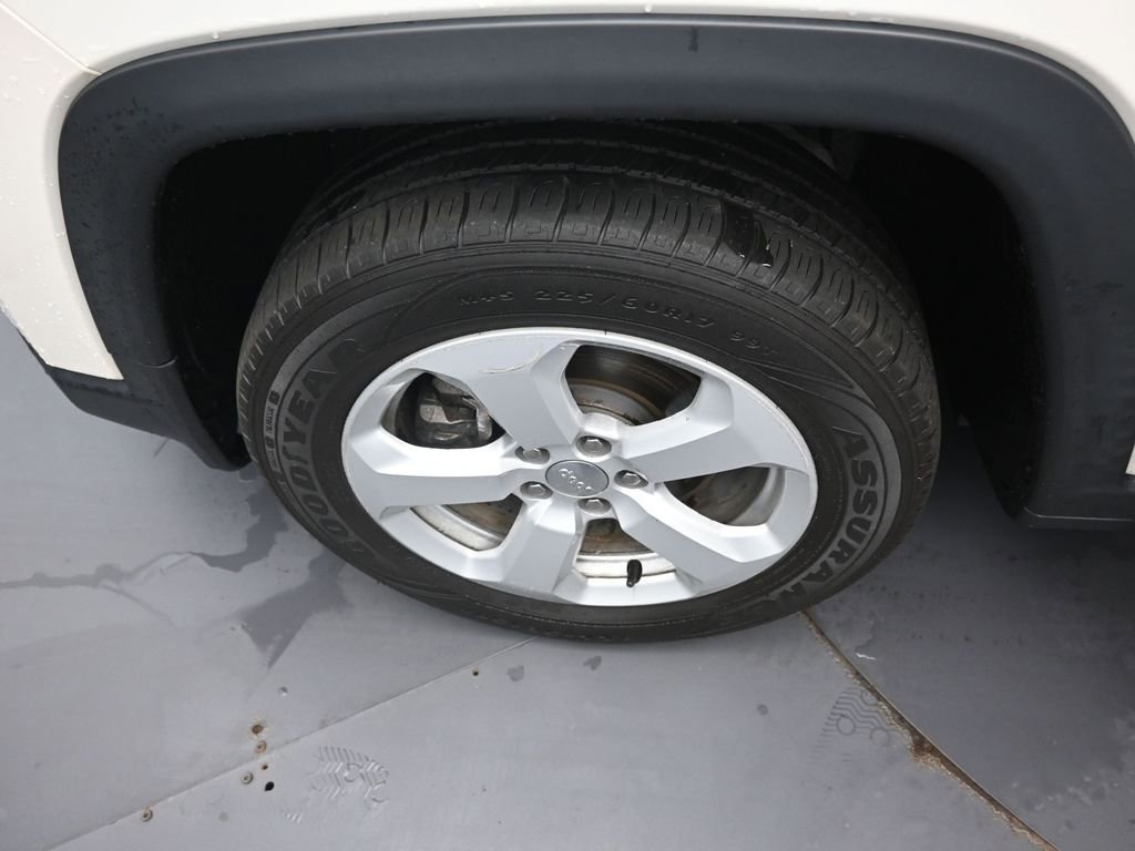 Used 2020 Jeep Compass Latitude w/ Cold Weather Group image 35