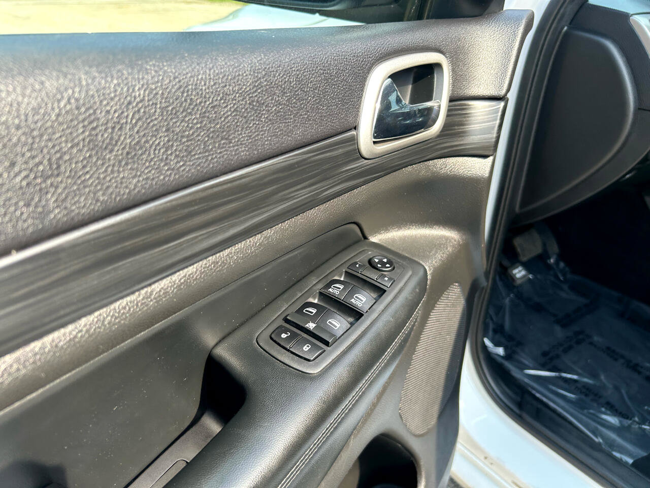 Used 2020 Jeep Grand Cherokee Altitude image 8