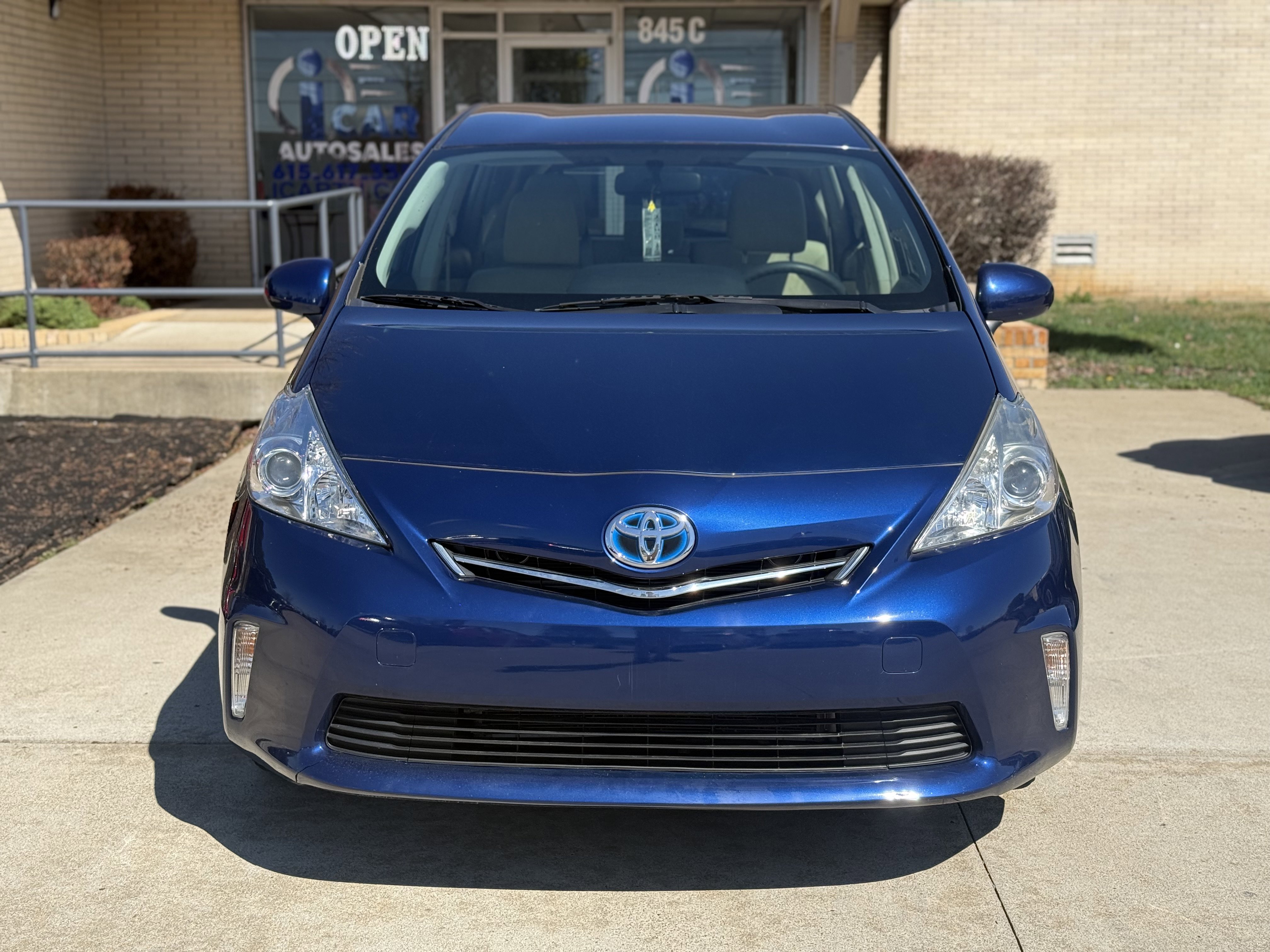 Used 2012 Toyota Prius V Two image 2