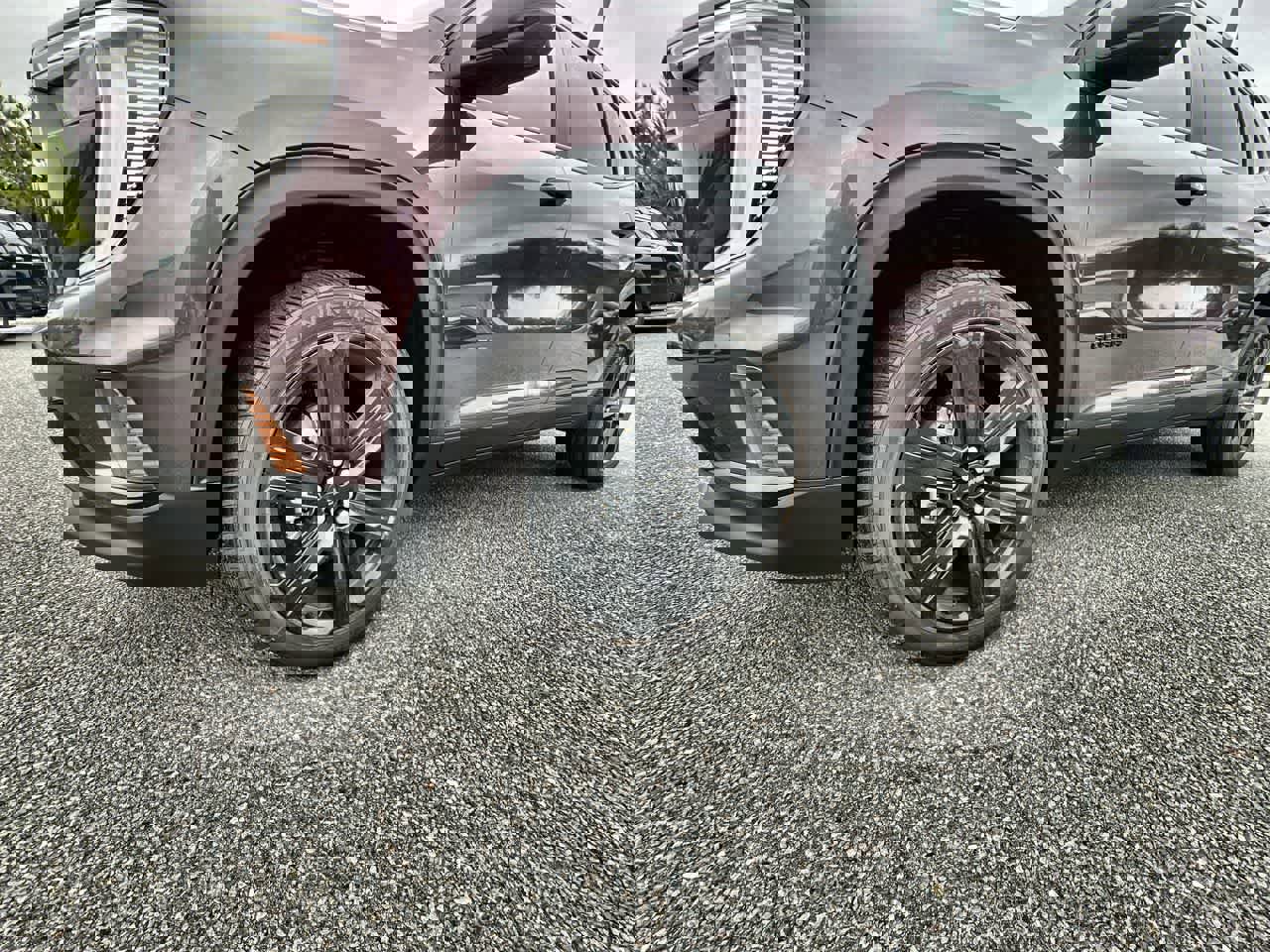 New 2026 GMC Acadia Elevation w/ Black Edition image 33