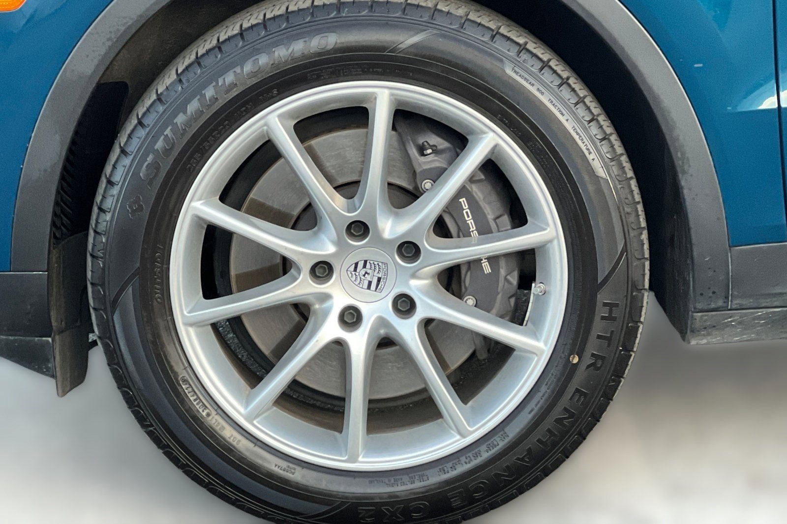 Used 2024 Porsche Cayenne image 11