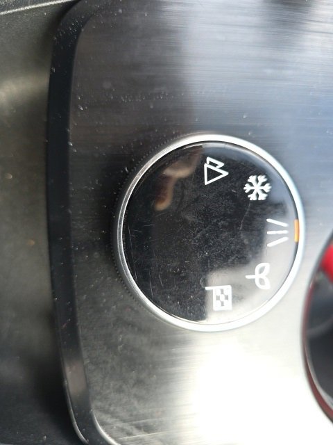 Used 2023 Nissan Rogue SV image 16