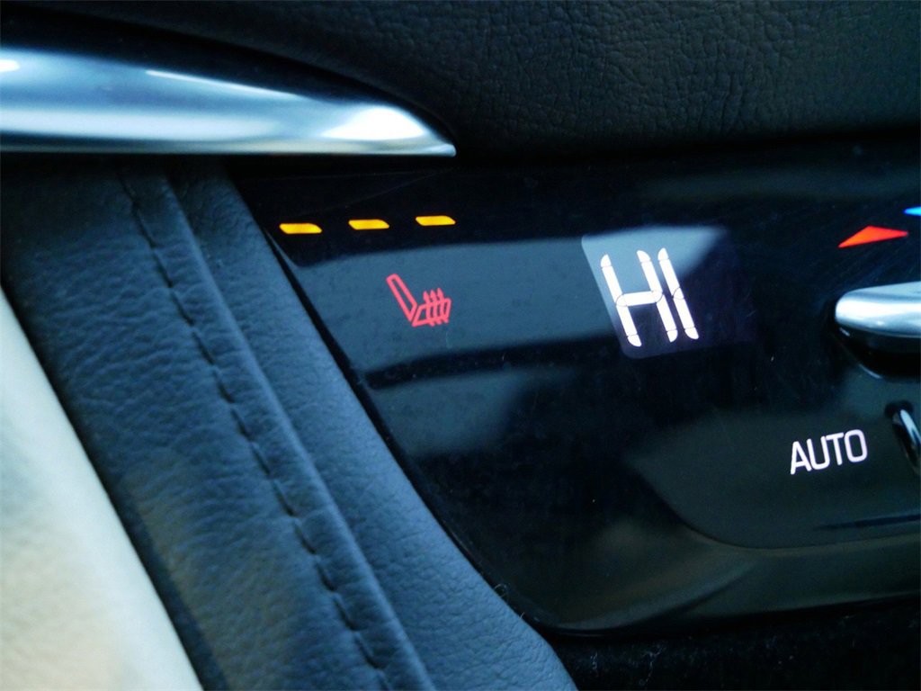 Used 2017 Cadillac XT5 Luxury w/ Driver Awareness Package image 21