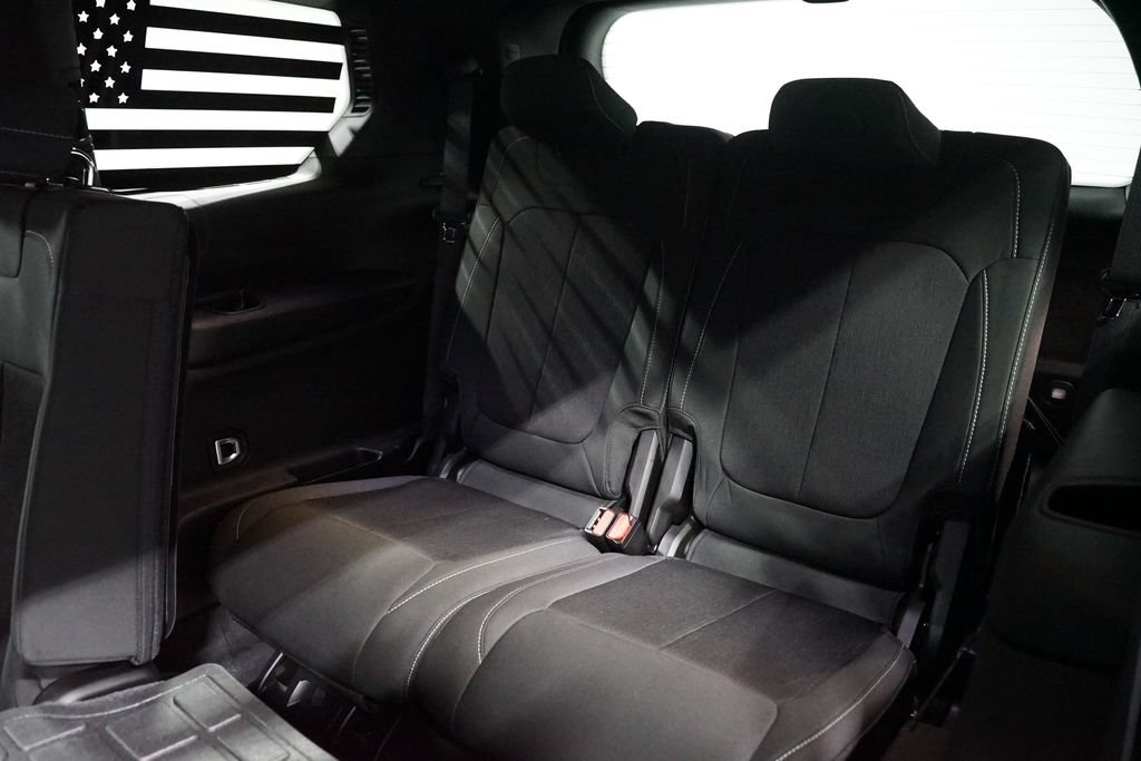 Used 2025 Jeep Grand Cherokee L Laredo RWD image 30
