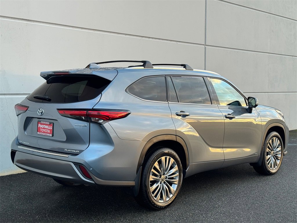 Used 2023 Toyota Highlander Platinum image 7