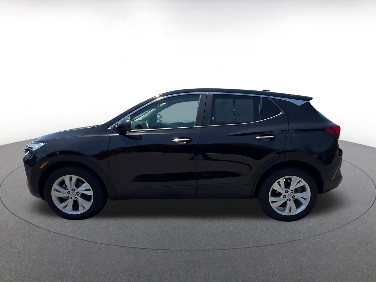 Used 2025 Buick Encore GX Preferred FWD image 9