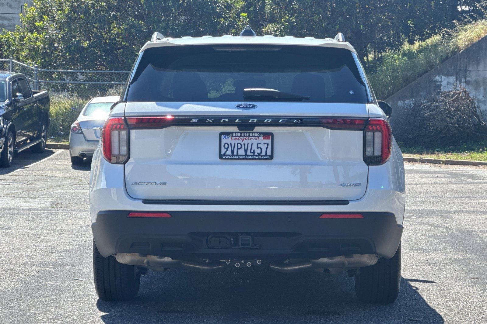 Used 2026 Ford Explorer Active AWD/4WD image 6