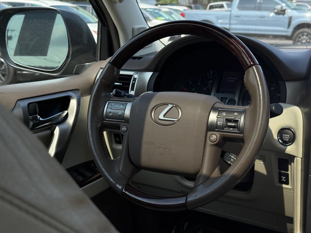 Used 2018 Lexus GX 460 Premium w/ Premium Package AWD/4WD image 18