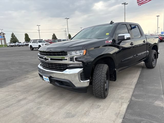 Certified 2022 Chevrolet Silverado 1500 LT w/ Z71 Off-Road Package AWD/4WD image 7