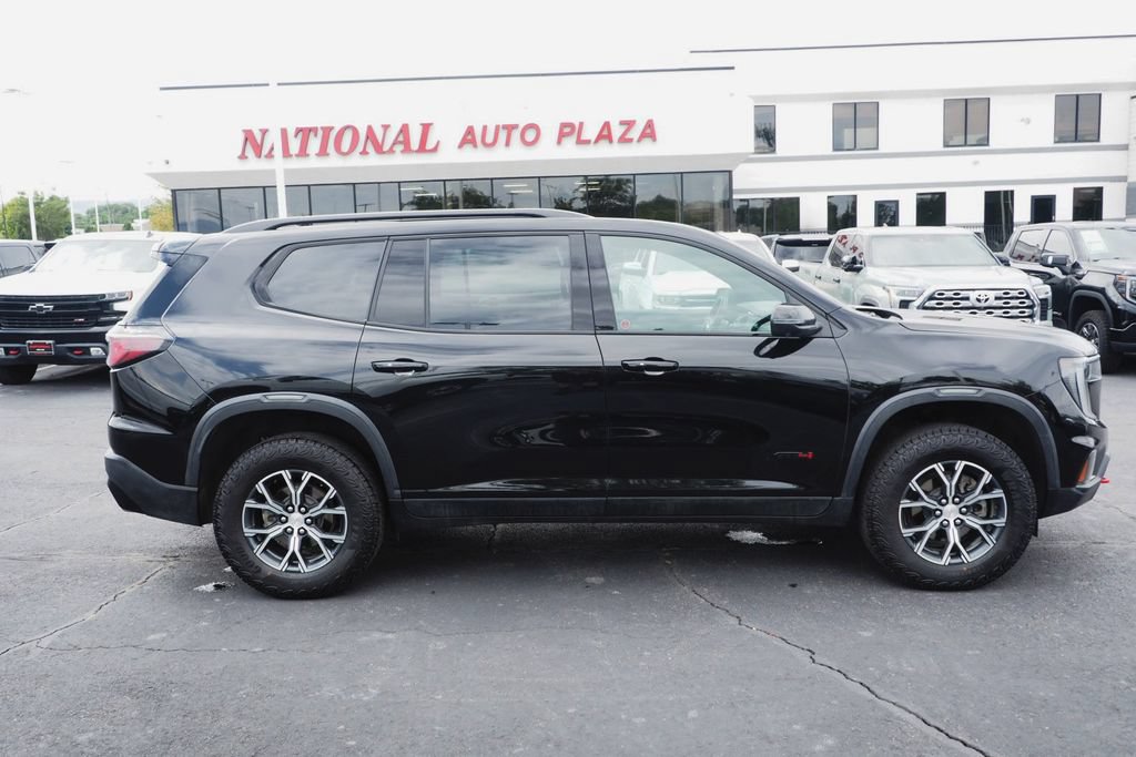 Used 2024 GMC Acadia AT4 w/ Luxury Package AWD/4WD image 4