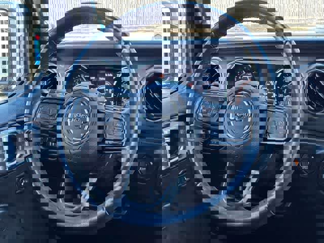 Used 2022 Jeep Wrangler Unlimited Sport image 25