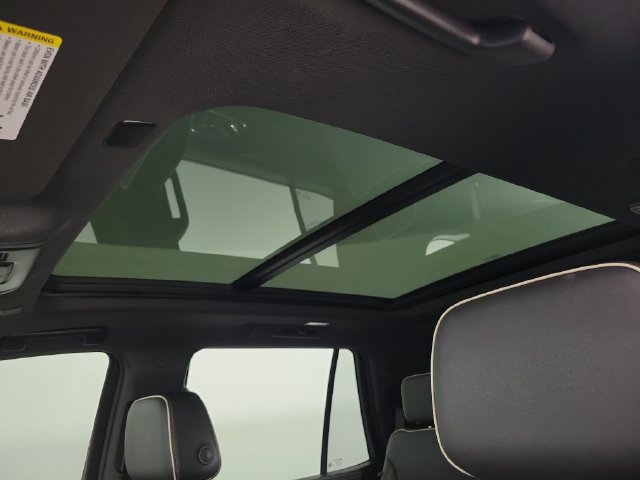 Used 2023 GMC Yukon SLT AWD/4WD image 20