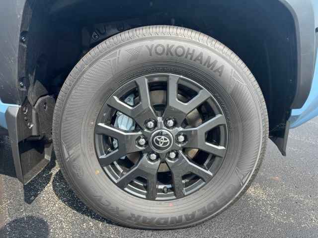 New 2026 Toyota 4Runner SR5 AWD/4WD image 9