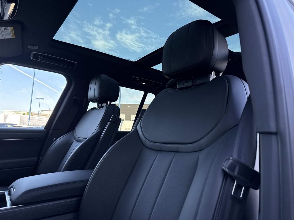 New 2026 Land Rover Range Rover SE AWD/4WD image 22