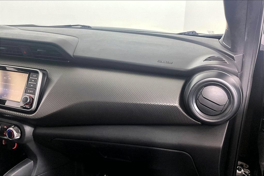 Used 2020 Nissan Kicks S FWD image 16