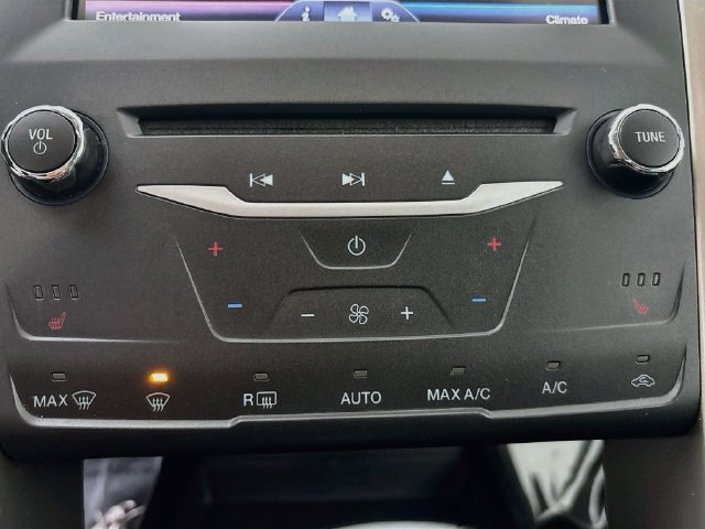 Used 2015 Ford Fusion SE w/ Equipment Group 202A AWD/4WD image 15