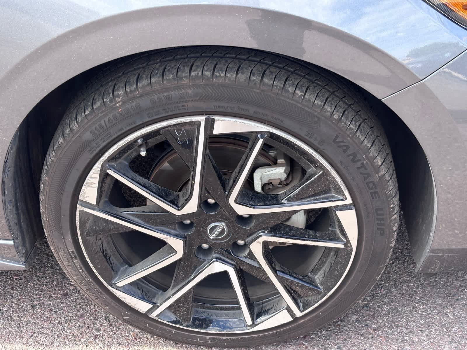Used 2025 Nissan Sentra SR FWD image 8