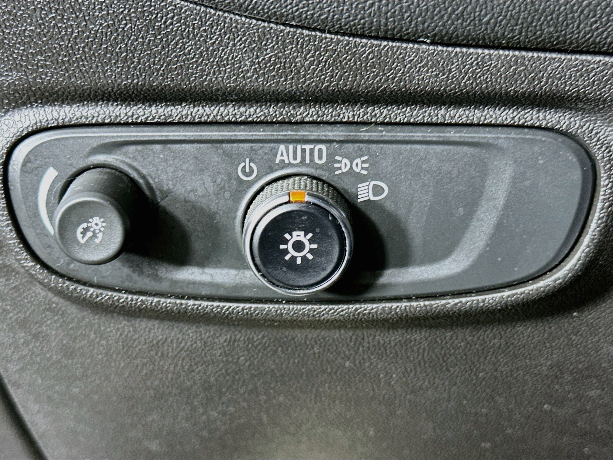 Used 2022 Chevrolet Equinox LT FWD image 17