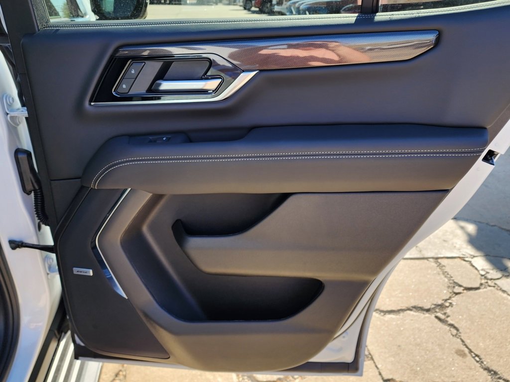 New 2026 GMC Yukon Elevation image 43