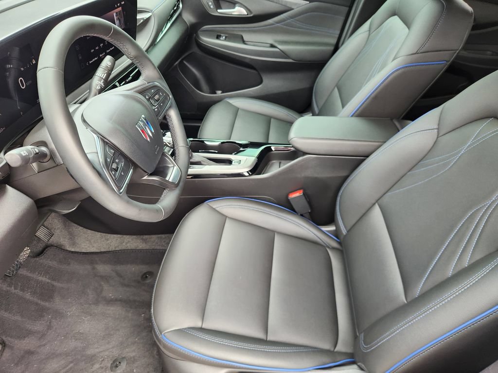Used 2025 Buick Envista Sport Touring w/ Convenience II Package FWD image 13