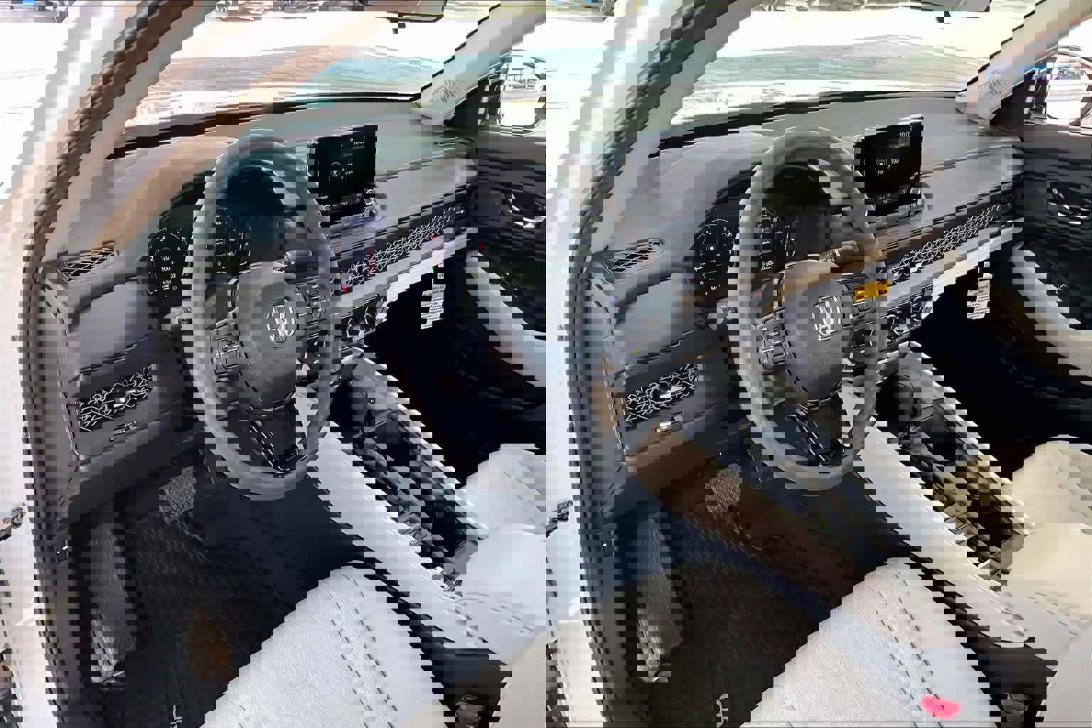 Certified 2025 Honda Accord SE image 17