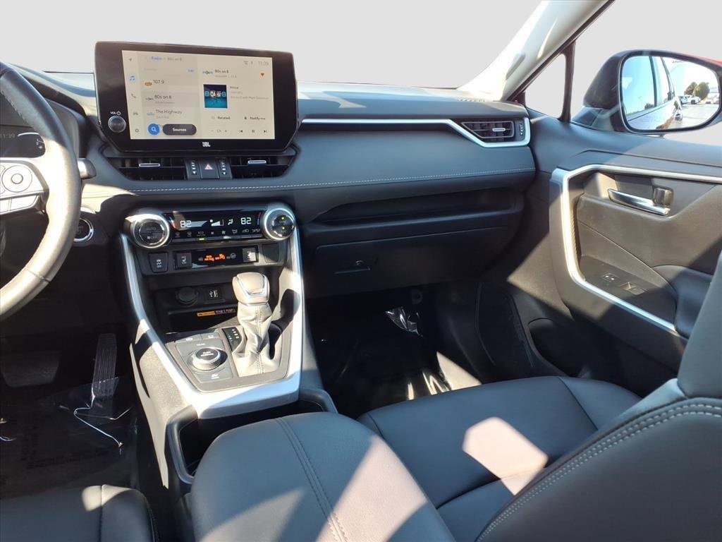 Used 2024 Toyota RAV4 XLE Premium image 15