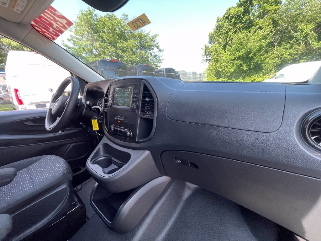Used 2023 Mercedes-Benz Metris image 25