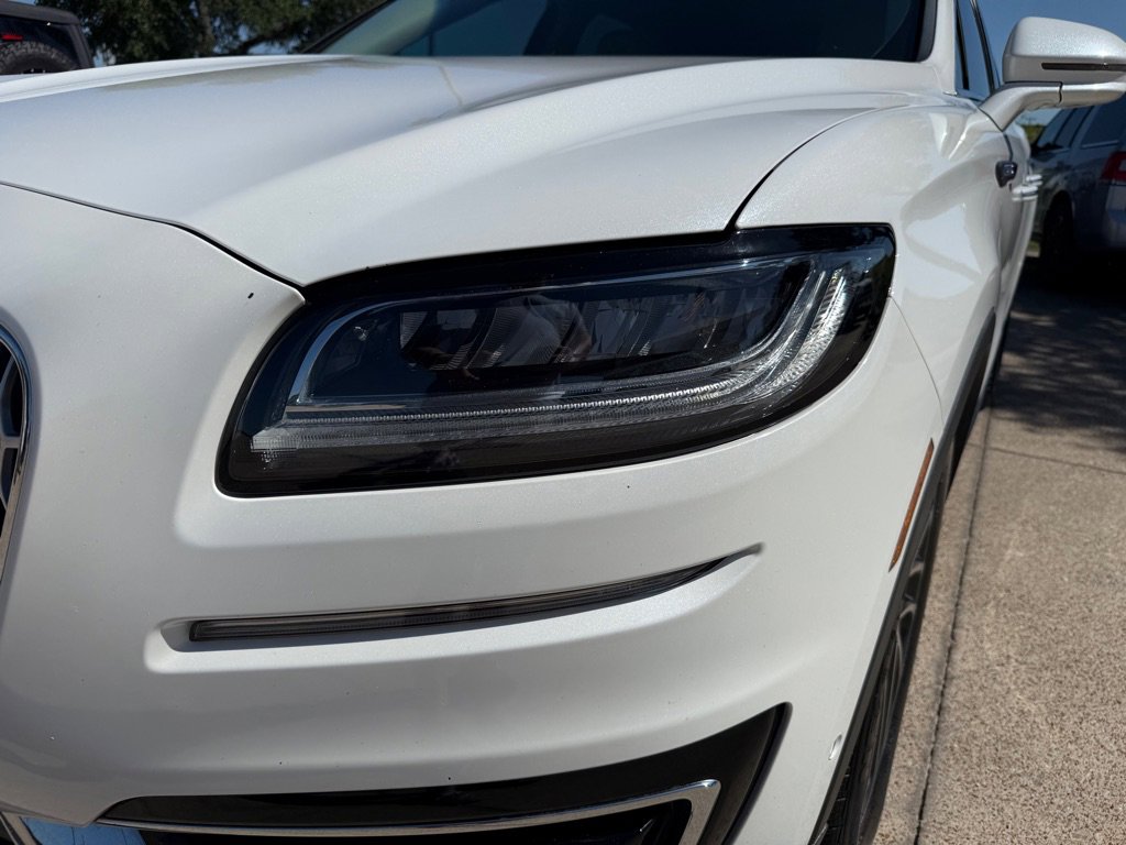 Used 2020 Lincoln Nautilus Reserve w/ Equipment Group 201A FWD image 9