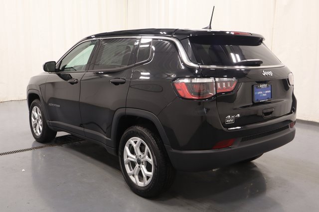 New 2025 Jeep Compass Sport image 7