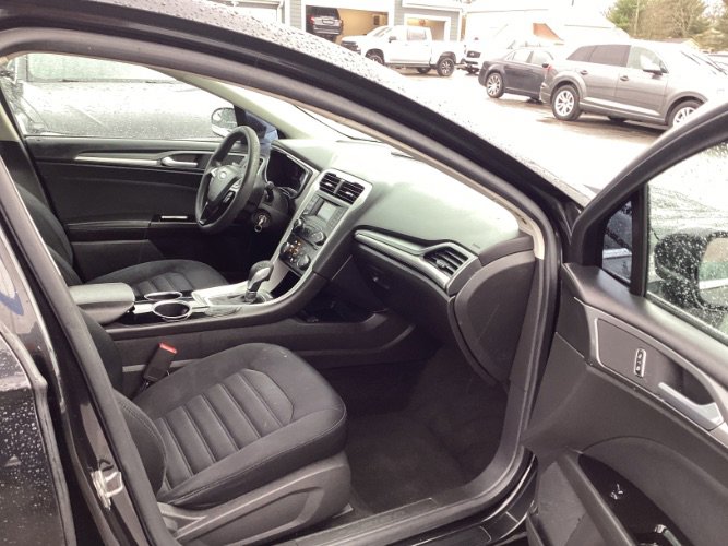 Used 2013 Ford Fusion SE image 8
