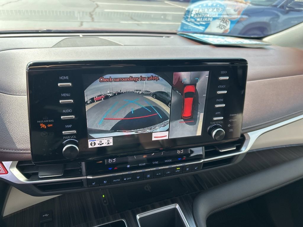 Used 2024 Toyota Sienna Platinum image 13