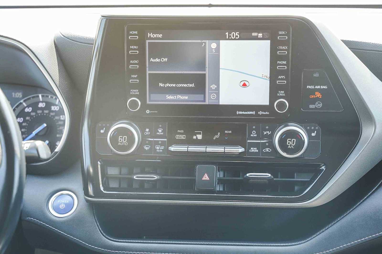 Used 2021 Toyota Highlander XLE image 14