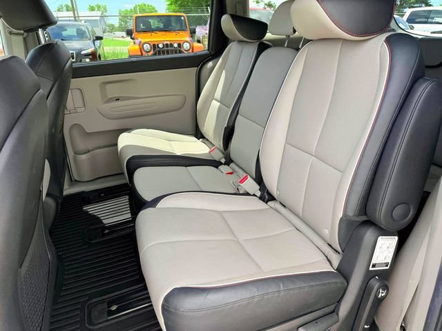 Used 2020 Kia Sedona EX FWD image 13
