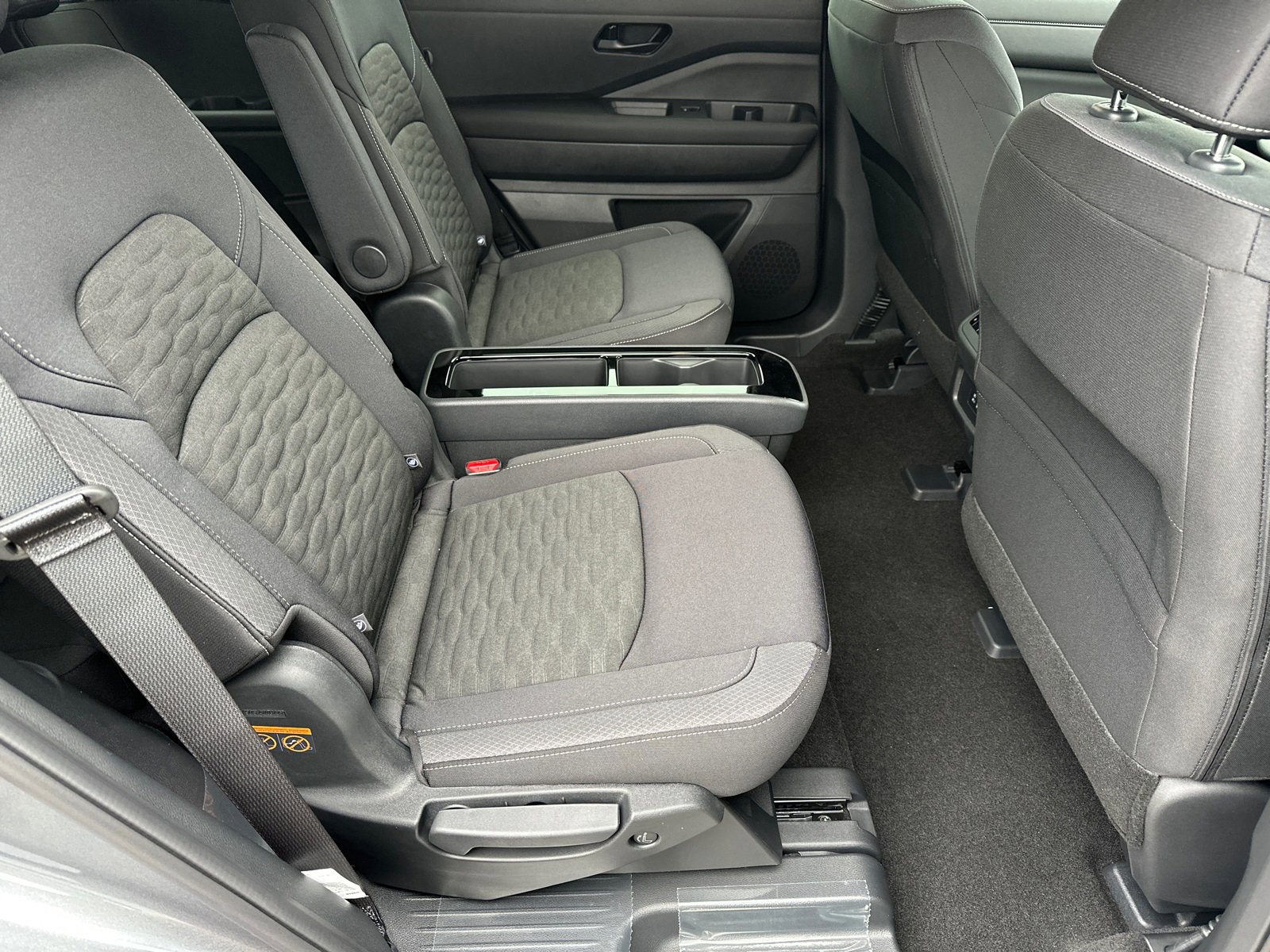 New 2025 Nissan Pathfinder SV w/ SV Premium Package image 16