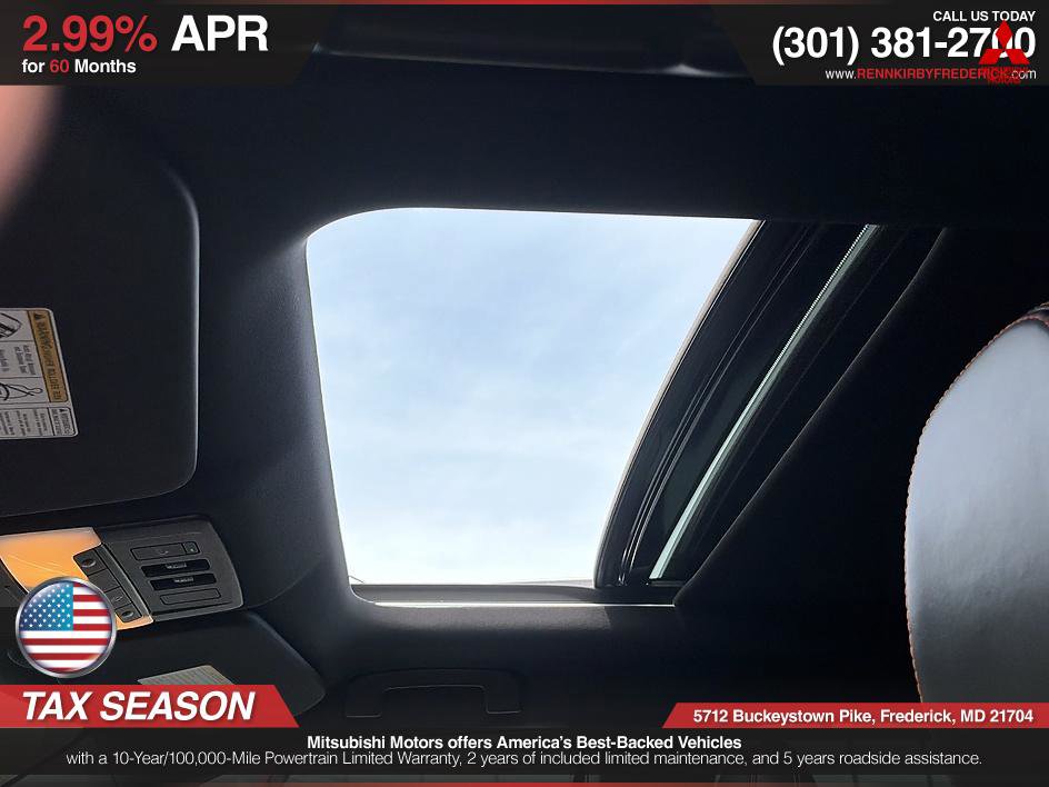 Used 2023 Mitsubishi Outlander SEL image 18